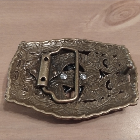 New Western Horse Belt Buckle Gold Silver Tone Running Horse Cowboy Rodeo - Picture 3 of 3